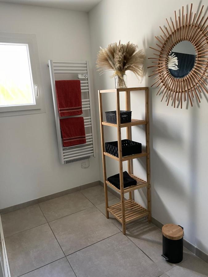 Chambre Avec Salle De Bain Privee Dans Villa Avec Garage Manosque Exterior photo