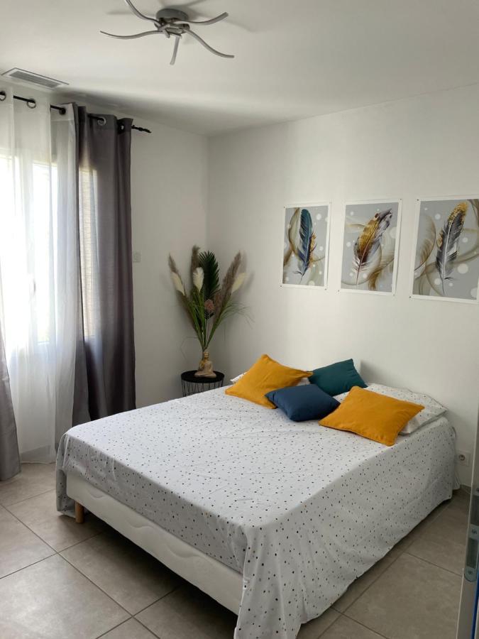 Chambre Avec Salle De Bain Privee Dans Villa Avec Garage Manosque Exterior photo